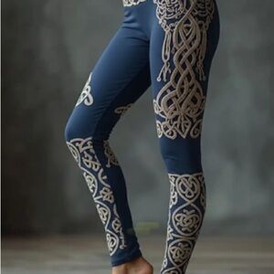 Blue and cream viking ethnic celtic Irish Patterned Rune Leggings Large NWT